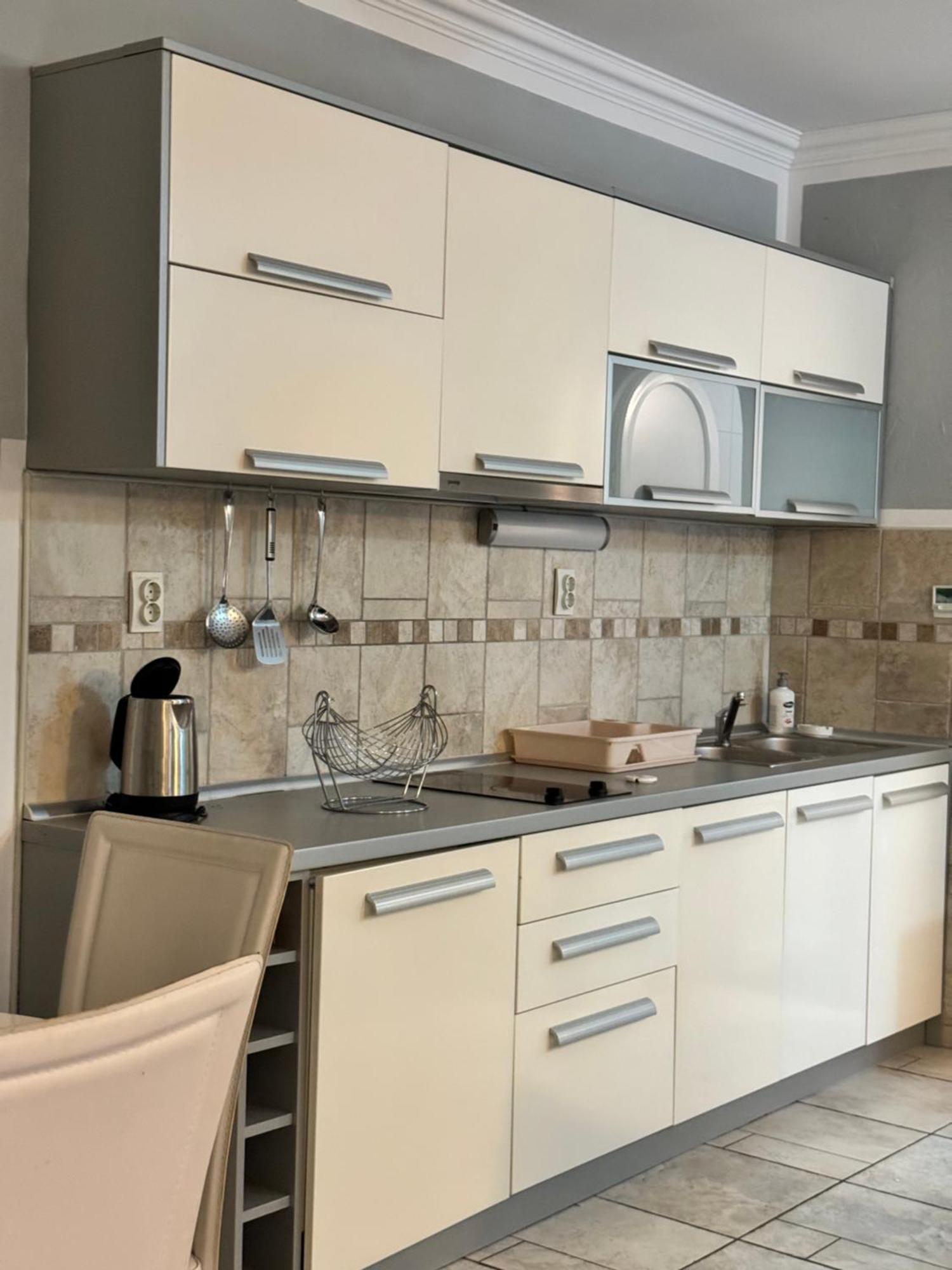 Carine Garden Appartement Risan Buitenkant foto