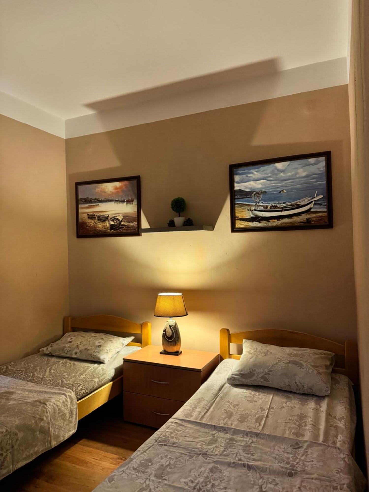 Carine Garden Appartement Risan Buitenkant foto