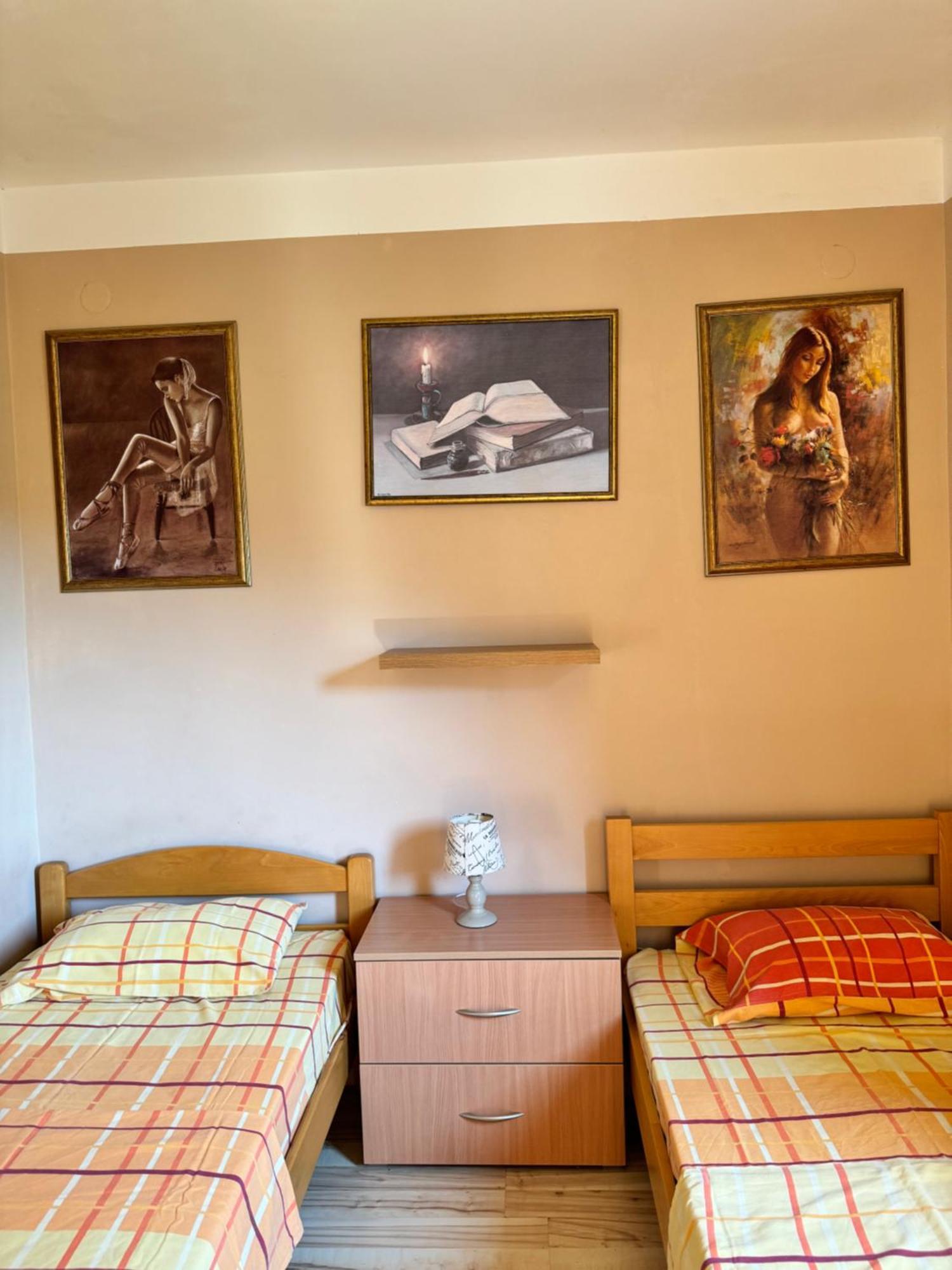 Carine Garden Appartement Risan Buitenkant foto